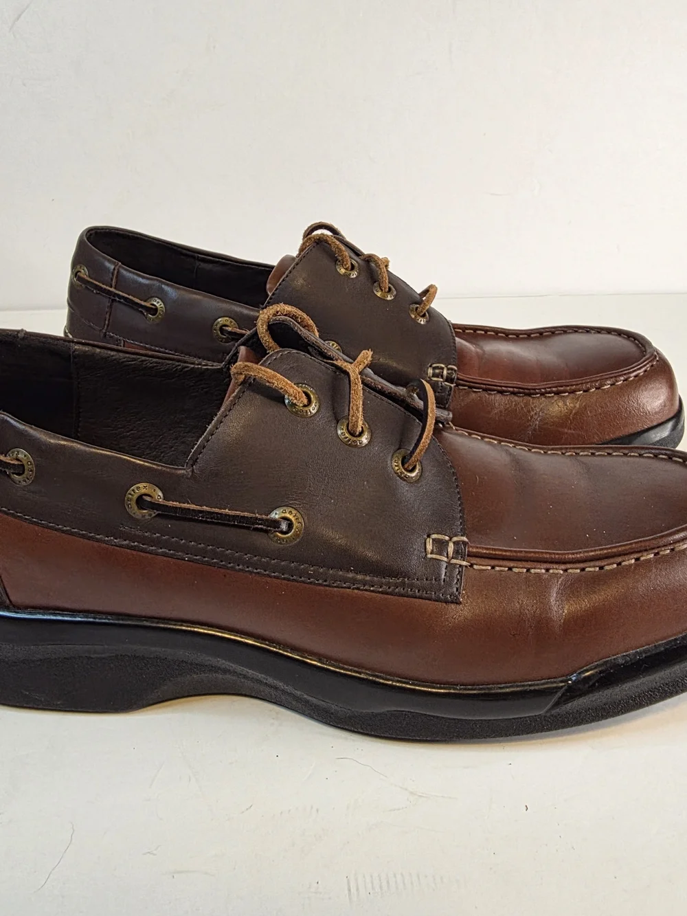 Apex Men's Two-Tone Brown Leather Boat Shoes Size 12.5